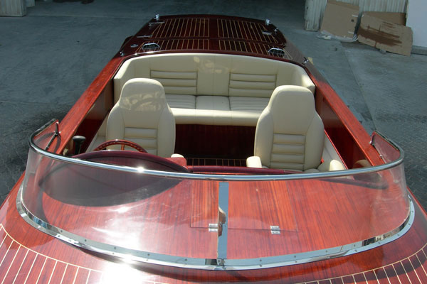 Classic wood runabout