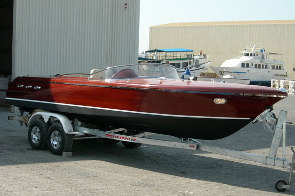 Classic 8.5m runabout helm seat